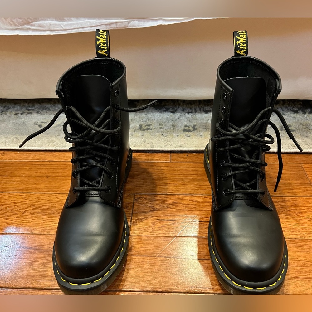 Barely Worn Doc Martens 1460 Smooth Leather
